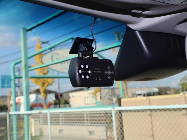 �h���C�u���R�[�_�[�i�O���E�����j�t���ł��B