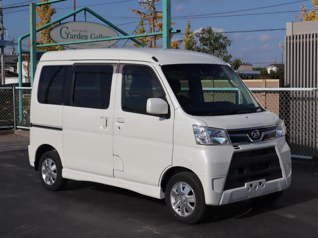 �����ԗ���U�O��W�����I�e�n�̂��q�l�̐��������f�ځB���C�u�J�����ɂ�鐶���p�̃f���ŏڂ����ԗ����������������܂��B�����S���������B