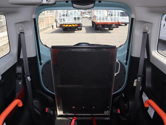 スペーシア ハイブリッドＸ　車いすスロープ車　車いすスロープ車　衝突被害軽減ブレーキ　アイドリングストップ　左電動スライドドア　ナビ・フルセグＴＶ　バックカメラ　フロントカメラ　ソナー　オートエアコン　シートヒーター　ドライブレコーダー（9枚目）