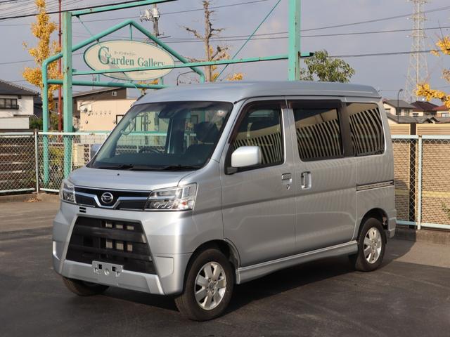 �����ԗ���U�O��W�����I�e�n�̂��q�l�̐��������f�ځB���C�u�J�����ɂ�鐶���p�̃f���ŏڂ����ԗ����������������܂��B�����S���������B