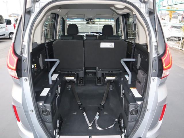 フリード＋ Ｇ車いすスロープ車　車いすスロープ車　車いす用ウィンチ　衝突被害軽減ブレーキ　左右電動スライドドア　ナビ・バックカメラ　ソナー（前後）　アダプティブクルーズコントロール　オートエアコン　ＥＴＣ　ドライブレコーダー（10枚目）