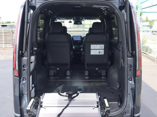 ステップワゴン スパーダ　車いすスロープ車　３列目乗車タイプ　車いすスロープ車　３列目乗車タイプ　衝突被害軽減　左右電動スライドドア　ナビ・テレビ（フルセグ）　バックカメラ　アダプティブクルーズコントロール　電動パーキングブレーキ　ブラインドスポットモニター（5枚目）