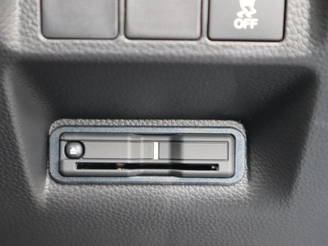 ステップワゴン スパーダ　車いすスロープ車　３列目乗車タイプ　車いすスロープ車　３列目乗車タイプ　衝突被害軽減　左右電動スライドドア　ナビ・テレビ（フルセグ）　バックカメラ　アダプティブクルーズコントロール　電動パーキングブレーキ　ブラインドスポットモニター（28枚目）