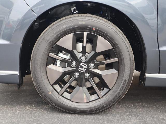 ステップワゴン スパーダ　車いすスロープ車　３列目乗車タイプ　車いすスロープ車　３列目乗車タイプ　衝突被害軽減　左右電動スライドドア　ナビ・テレビ（フルセグ）　バックカメラ　アダプティブクルーズコントロール　電動パーキングブレーキ　ブラインドスポットモニター（31枚目）