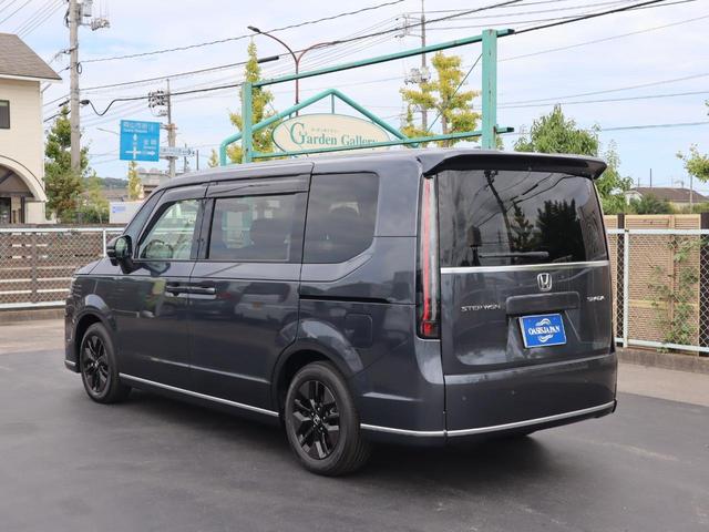 ステップワゴン スパーダ　車いすスロープ車　３列目乗車タイプ　車いすスロープ車　３列目乗車タイプ　衝突被害軽減　左右電動スライドドア　ナビ・テレビ（フルセグ）　バックカメラ　アダプティブクルーズコントロール　電動パーキングブレーキ　ブラインドスポットモニター（35枚目）