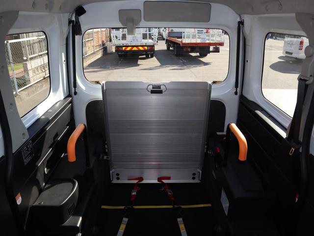 アトレー 車いすスロープ車　左右電動スライドドア（ウェルカムオープン）、ディスプレイオーディオ・テレビ（フルセグ）・バックカメラ、スマートインナーミラー、ソナー（前後）、ドライブレコーダー（前後）、ＥＴＣ、車いす用ウインチ（15枚目）