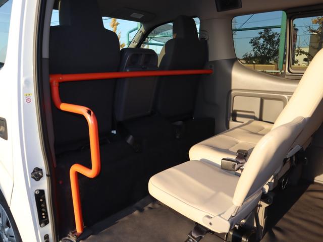 ＮＶ３５０キャラバンバン 　車いすリフト車　車いす１＋１名仕様　ＡＢＳ、運転席・助手席エアバッグ、キーレス、衝突被害軽減ブレーキ、アラウンドビューモニター（ルームミラー内）、リヤクーラー、リヤヒーター、プライバシーガラス（10枚目）
