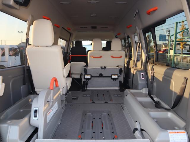 ＮＶ３５０キャラバンバン 　車いすリフト車　車いす１＋１名仕様　ＡＢＳ、運転席・助手席エアバッグ、キーレス、衝突被害軽減ブレーキ、アラウンドビューモニター（ルームミラー内）、リヤクーラー、リヤヒーター、プライバシーガラス（16枚目）
