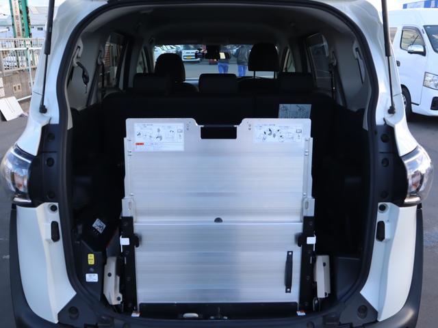 シエンタ Ｇ　車いすスロープ車　タイプ１　左右電動スライドドア、ナビ・テレビ（フルセグ）・パノラミックビューモニター、ＥＴＣ、ドラレコ（前後）、シートヒーター（フロント席左右）、ステアリングヒーター（4枚目）