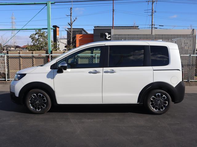 フリード ｅ：ＨＥＶ　クロスター　　車いすスロープ車　衝突被害軽減ブレーキ、左右電動スライドドア、ソナー、ブラインドスポットワーニング、アダプティブクルーズコントロール、オートエアコン、リヤクーラー、シートヒーター、ＬＥＤライト、フォグランプ、ＡＷ（29枚目）