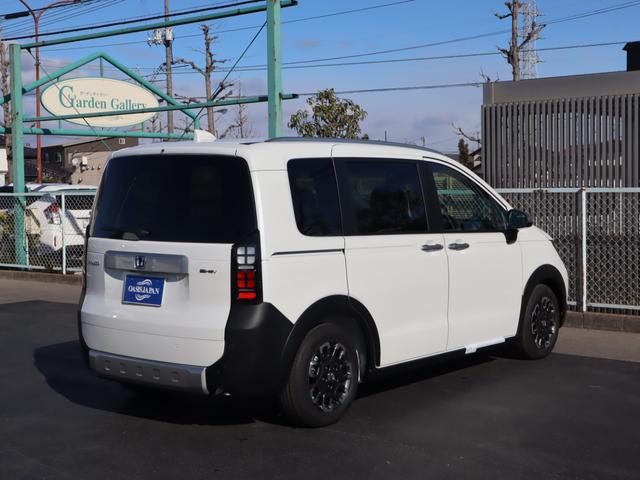 フリード ｅ：ＨＥＶ　クロスター　　車いすスロープ車　衝突被害軽減ブレーキ、左右電動スライドドア、ソナー、ブラインドスポットワーニング、アダプティブクルーズコントロール、オートエアコン、リヤクーラー、シートヒーター、ＬＥＤライト、フォグランプ、ＡＷ（32枚目）