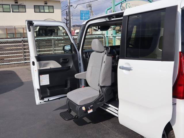 タント Ｘ　ウェルカムシートリフト車　衝突被害軽減ブレーキ、アイドリングストップ、左右電動スライドドア（左右ウェルカムオープン機能）、ナビ・テレビ（フルセグ）、ソナー（前後）、オートエアコン、ＥＴＣ、ドラレコ、シート用リモコン（9枚目）