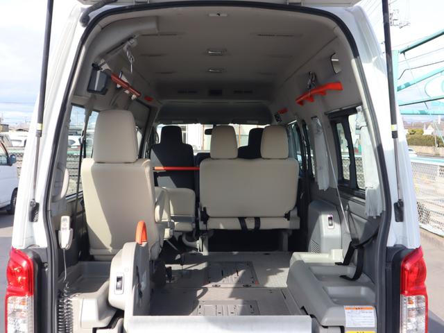 �Ԃ����̕��Q���Ƒ��ɂW���̂P�O�l���ł��B