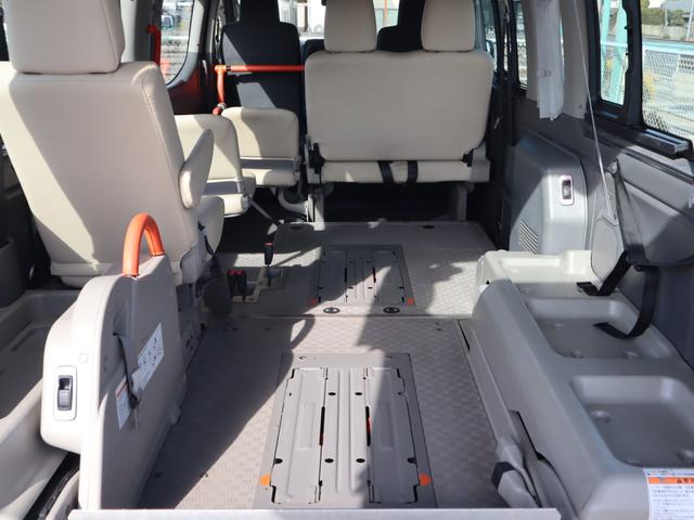 �Ԃ����̕��Q���Ƒ��ɂW���̂P�O�l���ł��B