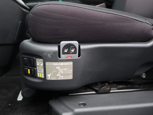 ����Ȃ̉�]�Ə��~�́A�V�[�g���̃X�C�b�`�������R���ő��삵�܂��B