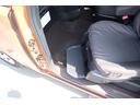 ポルテ Ｆ　助手席リフトアップシート車　定期点検整備　福祉装置整備付き　衝突被害軽減ブレーキ　アイドリングストップ　左電動スライドドア　オートエアコン　ＨＩＤライト　フォグランプ　シートカバー　助手席用リモコン（6枚目）