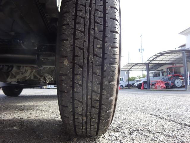 リヤタイヤの山はしっかりあります☆