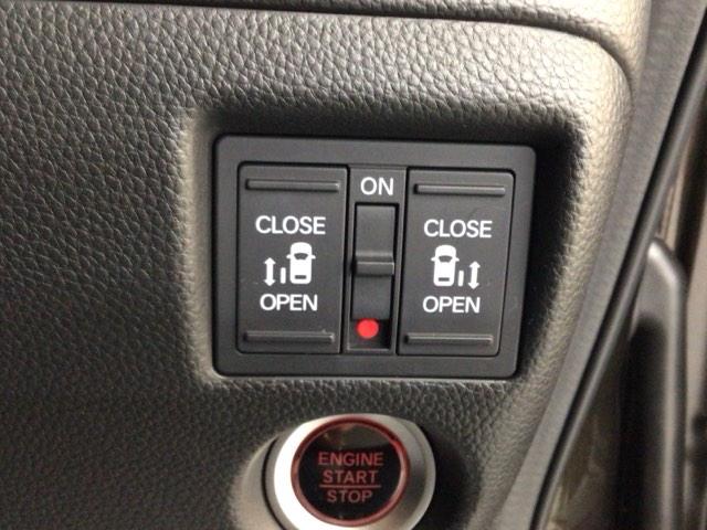 N-BOXカスタム G・Lターボホンダセンシング LED・フルセグ・メモリナビ・バックカメラ・純正AW・両側電動ドア・ETC 両側PWスライドドア Bモニタ Iストップ セキュリティー USB接続 クルーズコントロール ナビTV キーレスエントリー(9枚目)