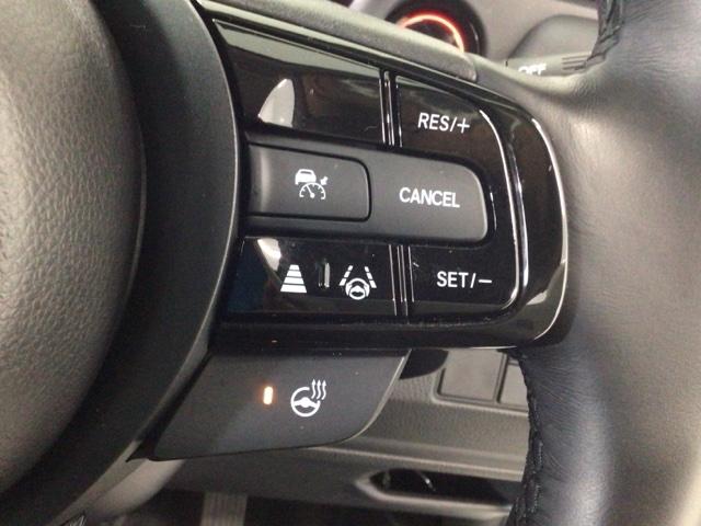 ヴェゼル ｅ：ＨＥＶＺ　ＬＥＤ・フルセグ・メモリナビ・バックカメラ・純正ＡＷ・ホンダＣＯＮＮＥＣＴ　衝突回避支援ブレーキ機能　１オナ　スマキ　Ｐトランク　フルオートエアコン　エアバッグ　両席エアバック　Ｒカメ　ＬＥＤランプ（5枚目）