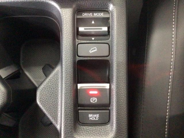 ヴェゼル ｅ：ＨＥＶＺ　ＬＥＤ・フルセグ・メモリナビ・バックカメラ・純正ＡＷ・ホンダＣＯＮＮＥＣＴ　衝突回避支援ブレーキ機能　１オナ　スマキ　Ｐトランク　フルオートエアコン　エアバッグ　両席エアバック　Ｒカメ　ＬＥＤランプ（10枚目）