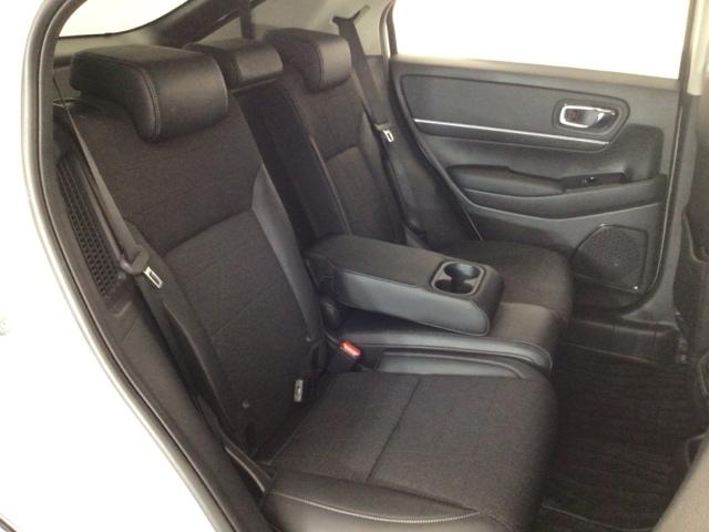 ヴェゼル ｅ：ＨＥＶＺ　ＬＥＤ・フルセグ・メモリナビ・バックカメラ・純正ＡＷ・ホンダＣＯＮＮＥＣＴ　衝突回避支援ブレーキ機能　１オナ　スマキ　Ｐトランク　フルオートエアコン　エアバッグ　両席エアバック　Ｒカメ　ＬＥＤランプ（14枚目）