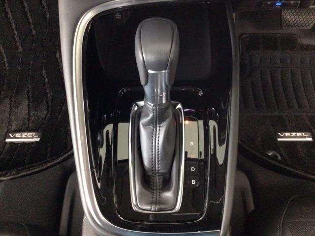 ヴェゼル ｅ：ＨＥＶＺ　ＬＥＤ・フルセグ・メモリナビ・バックカメラ・純正ＡＷ・ホンダＣＯＮＮＥＣＴ　衝突回避支援ブレーキ機能　１オナ　スマキ　Ｐトランク　フルオートエアコン　エアバッグ　両席エアバック　Ｒカメ　ＬＥＤランプ（25枚目）