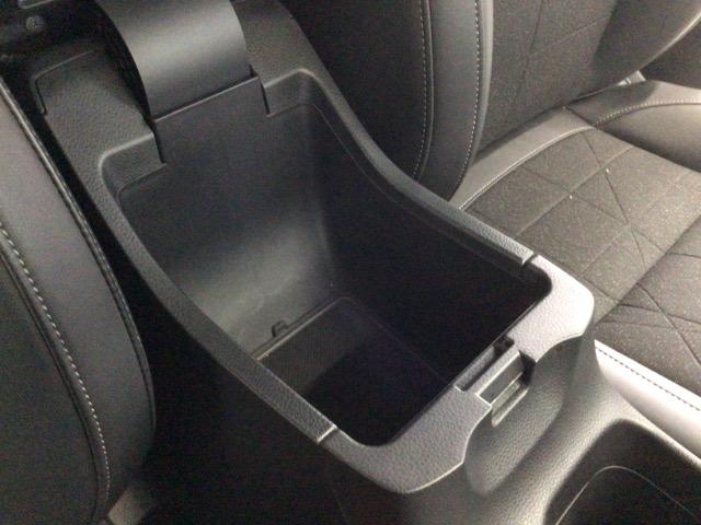 ヴェゼル ｅ：ＨＥＶＺ　ＬＥＤ・フルセグ・メモリナビ・バックカメラ・純正ＡＷ・ホンダＣＯＮＮＥＣＴ　衝突回避支援ブレーキ機能　１オナ　スマキ　Ｐトランク　フルオートエアコン　エアバッグ　両席エアバック　Ｒカメ　ＬＥＤランプ（27枚目）