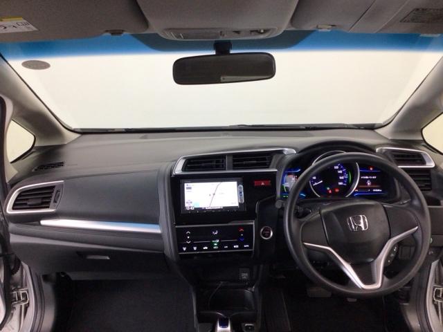 フィットハイブリッド Ｆパッケージ　スマートキー・ワンセグ・メモリナビ・ＤＶＤ・横滑り防止措置・ＥＣＯＮスイッチ（4枚目）