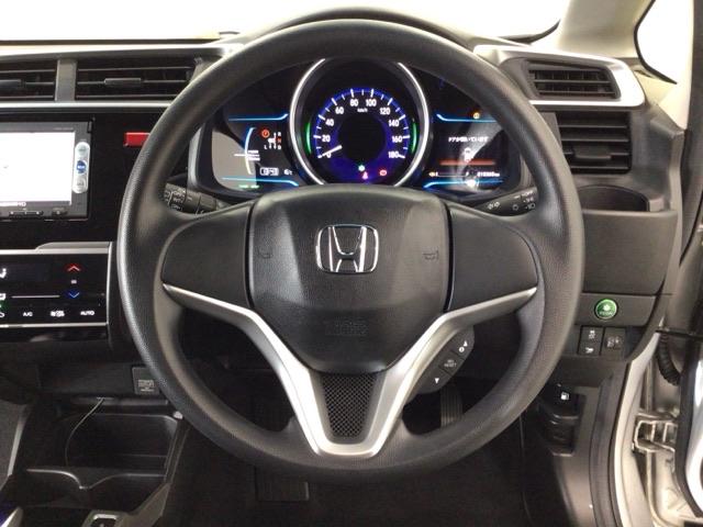 フィットハイブリッド Ｆパッケージ　スマートキー・ワンセグ・メモリナビ・ＤＶＤ・横滑り防止措置・ＥＣＯＮスイッチ（9枚目）