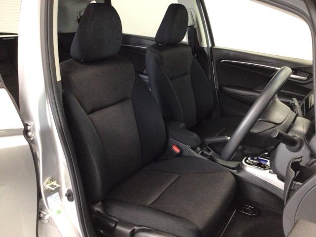 フィットハイブリッド Ｆパッケージ　スマートキー・ワンセグ・メモリナビ・ＤＶＤ・横滑り防止措置・ＥＣＯＮスイッチ（23枚目）