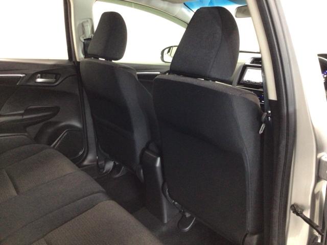 フィットハイブリッド Ｆパッケージ　スマートキー・ワンセグ・メモリナビ・ＤＶＤ・横滑り防止措置・ＥＣＯＮスイッチ（29枚目）