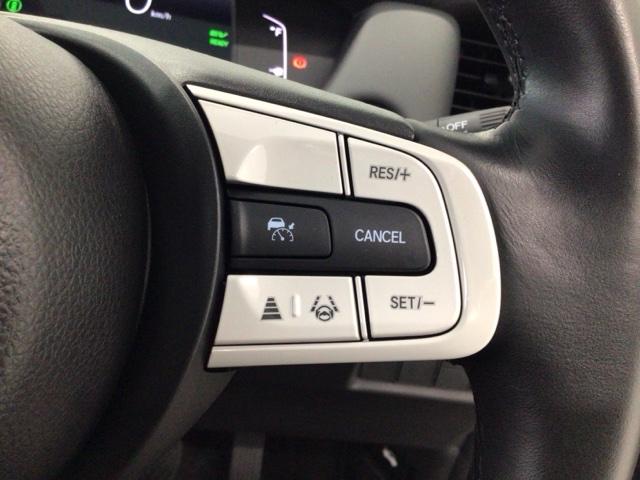 フィット e:HEVホーム デモカーUP・LED・フルセグ・メモリナビ・ホンダCONNECT・ETC 前後誤発進抑制機能 クリソナ 助手席エアバッグ 運転席エアバッグ 1オナ アイドリングストップ LEDライト USB接続(5枚目)