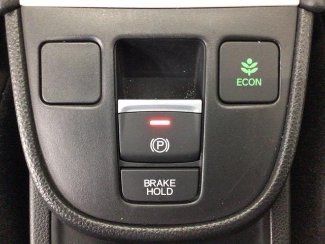 フィット e:HEVホーム デモカーUP・LED・フルセグ・メモリナビ・ホンダCONNECT・ETC 前後誤発進抑制機能 クリソナ 助手席エアバッグ 運転席エアバッグ 1オナ アイドリングストップ LEDライト USB接続(10枚目)