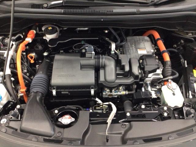 フィット e:HEVホーム デモカーUP・LED・フルセグ・メモリナビ・ホンダCONNECT・ETC 前後誤発進抑制機能 クリソナ 助手席エアバッグ 運転席エアバッグ 1オナ アイドリングストップ LEDライト USB接続(20枚目)