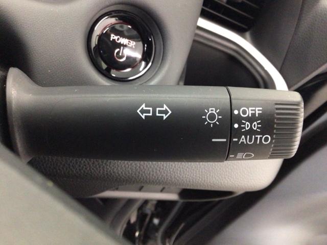 フィット e:HEVホーム デモカーUP・LED・フルセグ・メモリナビ・ホンダCONNECT・ETC 前後誤発進抑制機能 クリソナ 助手席エアバッグ 運転席エアバッグ 1オナ アイドリングストップ LEDライト USB接続(24枚目)