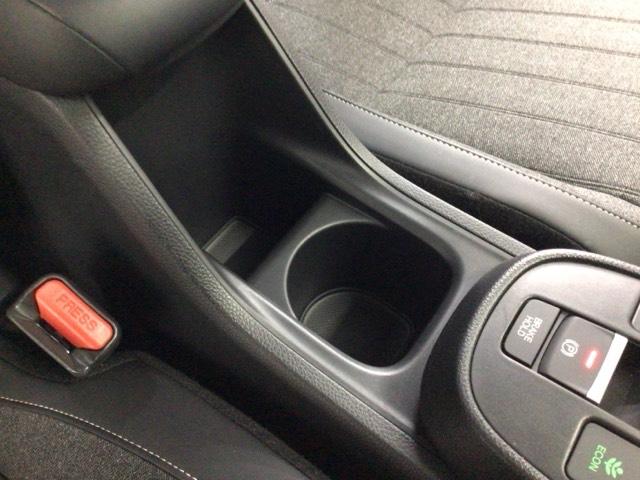 フィット e:HEVホーム デモカーUP・LED・フルセグ・メモリナビ・ホンダCONNECT・ETC 前後誤発進抑制機能 クリソナ 助手席エアバッグ 運転席エアバッグ 1オナ アイドリングストップ LEDライト USB接続(29枚目)