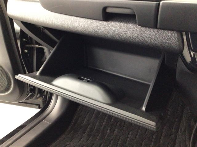 フィット e:HEVホーム デモカーUP・LED・フルセグ・メモリナビ・ホンダCONNECT・ETC 前後誤発進抑制機能 クリソナ 助手席エアバッグ 運転席エアバッグ 1オナ アイドリングストップ LEDライト USB接続(30枚目)