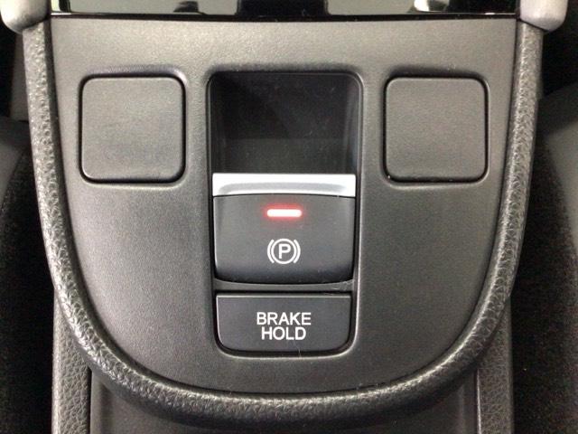 フィット ｅ：ＨＥＶＲＳ　ＬＥＤ・メモリナビ・ＣＤ・バックカメラ・純正ＡＷ・ホンダＣＯＮＮＥＣＴ　エアバッグ　パワーウィンドウ　助手席エアバッグ　ＬＥＤヘッドランプ　セキュリティアラーム　フルオートエアコン　ＥＴＣ装備　ＵＳＢ（10枚目）