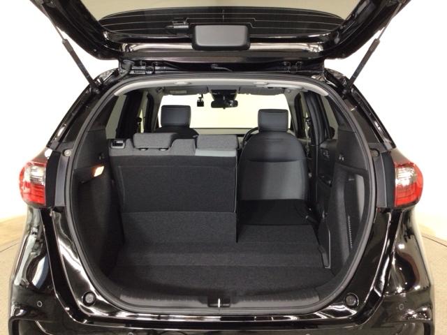 フィット ｅ：ＨＥＶＲＳ　ＬＥＤ・メモリナビ・ＣＤ・バックカメラ・純正ＡＷ・ホンダＣＯＮＮＥＣＴ　エアバッグ　パワーウィンドウ　助手席エアバッグ　ＬＥＤヘッドランプ　セキュリティアラーム　フルオートエアコン　ＥＴＣ装備　ＵＳＢ（13枚目）