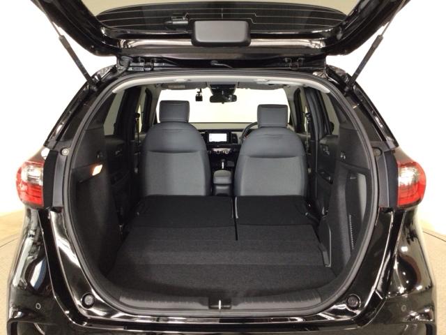 フィット ｅ：ＨＥＶＲＳ　ＬＥＤ・メモリナビ・ＣＤ・バックカメラ・純正ＡＷ・ホンダＣＯＮＮＥＣＴ　エアバッグ　パワーウィンドウ　助手席エアバッグ　ＬＥＤヘッドランプ　セキュリティアラーム　フルオートエアコン　ＥＴＣ装備　ＵＳＢ（26枚目）