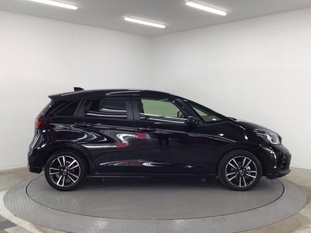 フィット ｅ：ＨＥＶＲＳ　ＬＥＤ・メモリナビ・ＣＤ・バックカメラ・純正ＡＷ・ホンダＣＯＮＮＥＣＴ　エアバッグ　パワーウィンドウ　助手席エアバッグ　ＬＥＤヘッドランプ　セキュリティアラーム　フルオートエアコン　ＥＴＣ装備　ＵＳＢ（27枚目）