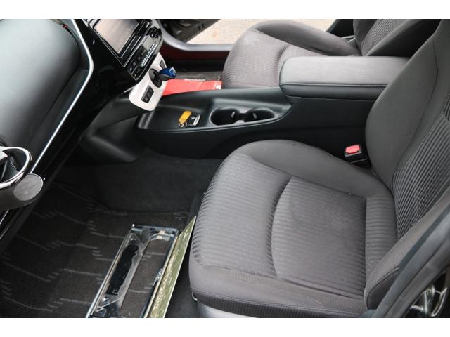 プリウス Ｓセーフティプラス　純正ナビ地デジバックモニター・ＴＶキット・ＥＴＣ・ドラレコ・オートクルーズ・ＬＥＤヘッドライト・フォグランプ・ブルートゥース・スマートキー・プッシュスタート（30枚目）