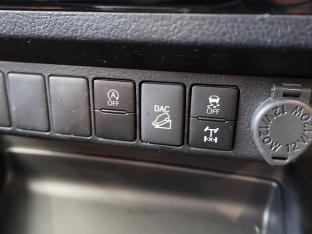 ハイラックス Ｚ　オーバーフェンダー　ＴＲＤスポーツバー　ベッドライナー　革調シートカバー　ＴＯＹＯＴＡデカール　ＬＥＤヘッドライト　純正ＳＤナビＴＶ　バックモニター　クリアランスソナー　寒冷地仕様　純正アルミ　４ＷＤ（15枚目）