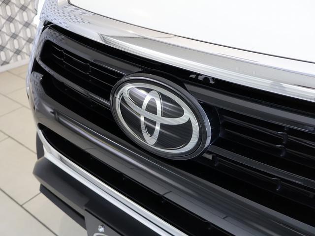 ハイラックス Ｚ　オーバーフェンダー　ＴＲＤスポーツバー　ベッドライナー　革調シートカバー　ＴＯＹＯＴＡデカール　ＬＥＤヘッドライト　純正ＳＤナビＴＶ　バックモニター　クリアランスソナー　寒冷地仕様　純正アルミ　４ＷＤ（30枚目）