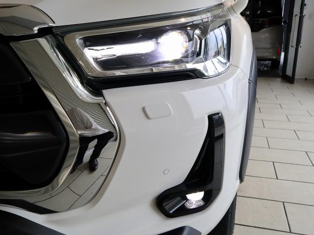 ハイラックス Ｚ　オーバーフェンダー　ＴＲＤスポーツバー　ベッドライナー　革調シートカバー　ＴＯＹＯＴＡデカール　ＬＥＤヘッドライト　純正ＳＤナビＴＶ　バックモニター　クリアランスソナー　寒冷地仕様　純正アルミ　４ＷＤ（32枚目）