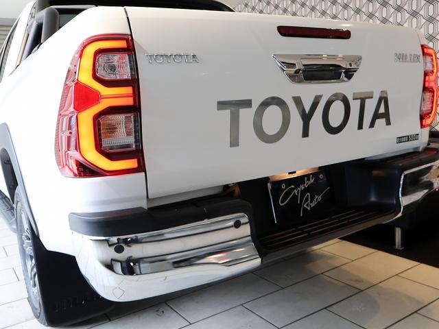ハイラックス Ｚ　オーバーフェンダー　ＴＲＤスポーツバー　ベッドライナー　革調シートカバー　ＴＯＹＯＴＡデカール　ＬＥＤヘッドライト　純正ＳＤナビＴＶ　バックモニター　クリアランスソナー　寒冷地仕様　純正アルミ　４ＷＤ（39枚目）