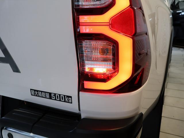 ハイラックス Ｚ　オーバーフェンダー　ＴＲＤスポーツバー　ベッドライナー　革調シートカバー　ＴＯＹＯＴＡデカール　ＬＥＤヘッドライト　純正ＳＤナビＴＶ　バックモニター　クリアランスソナー　寒冷地仕様　純正アルミ　４ＷＤ（40枚目）