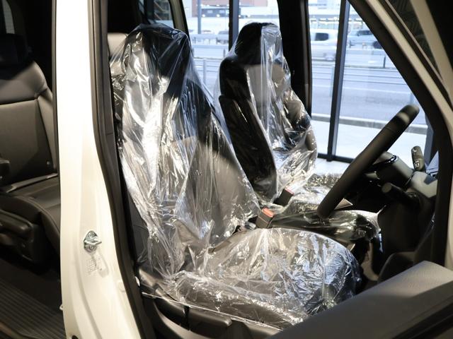 ステップワゴン ｅ：ＨＥＶスパーダ　登録済未使用車　１０型ディスプレイ　フルセグＴＶ　ブルートュース　ＨＤＭＩ　バックモニター　両側パワースライドドア　パワーバックドア　ＬＥＤヘッドライト　ブラインドスポットモニター　ハーフレザーシート（21枚目）