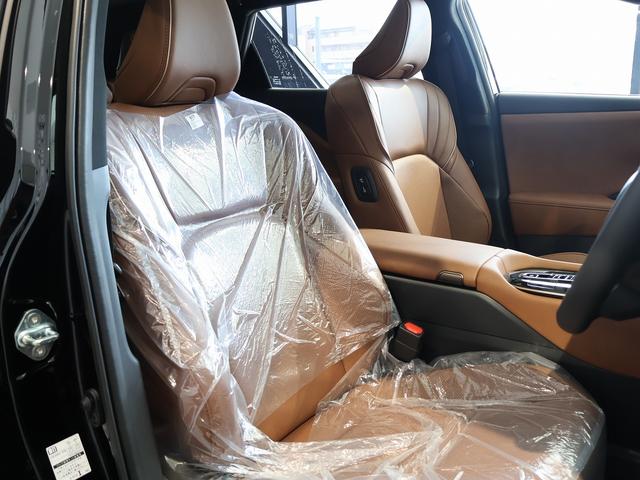 クラウンエステート Ｚ　登録済未使用車　パノラマルーフ　モデリスタエアロ　ブラウン本革シート　デジタルインナーミラー　パワーバックドア　ブラインドスポットモニター　ＬＥＤヘッドライト　ヘッドアップディスプレイ　純正アルミ（33枚目）