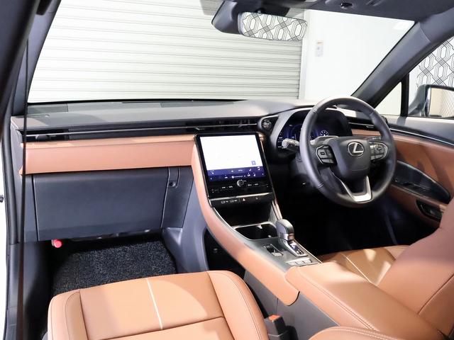 ＬＢＸ リラックス　サドルタン本革シート　アドバンスドドライブ　パノラミックビューモニター　ＬＥＤヘッドライト　パワーバックドア　ブラインドスポットモニター　クリアランスソナー　純正前後ドラレコ　ワンオーナー　禁煙車（3枚目）